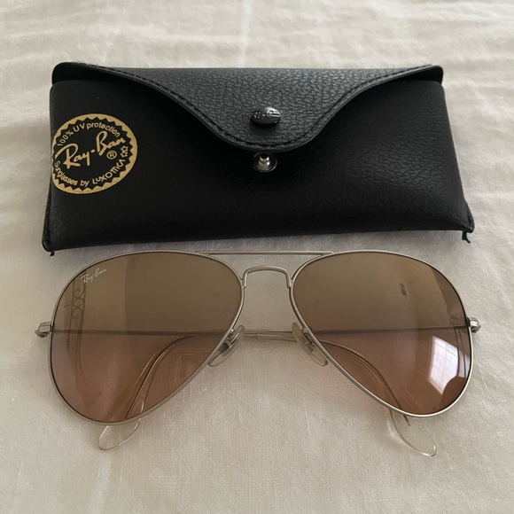 Ray-ban sunglasses. Used in great condition - Picture 4 of 4